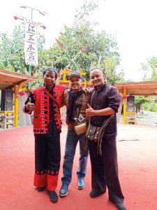 54349981_10218114170823532_7478281297836638208_n